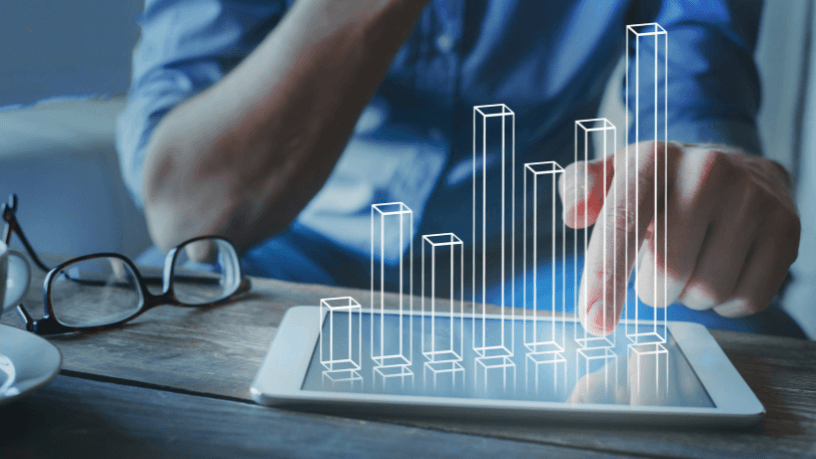 A nova gestão na Petrobras prioriza disciplina de capital e cumprimento de prazos, segundo análise de Paulo Roberto Gomes Fernandes.